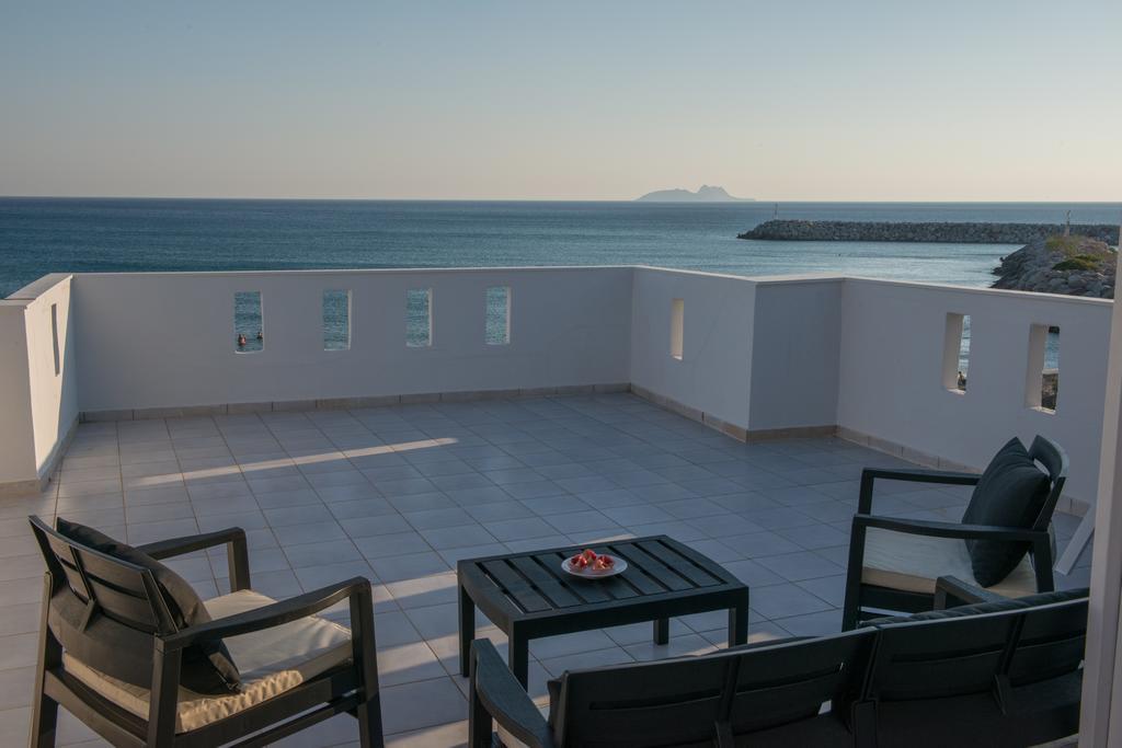 Golden Sun Apartment Кокинос Пиргос Екстериор снимка