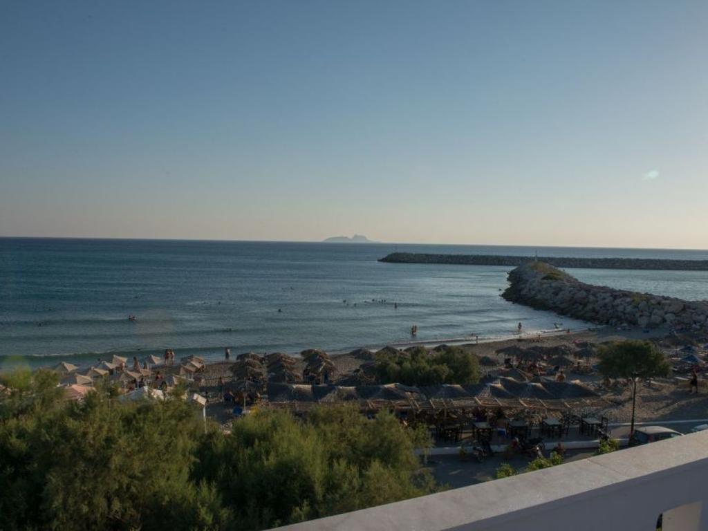 Golden Sun Apartment Кокинос Пиргос Екстериор снимка