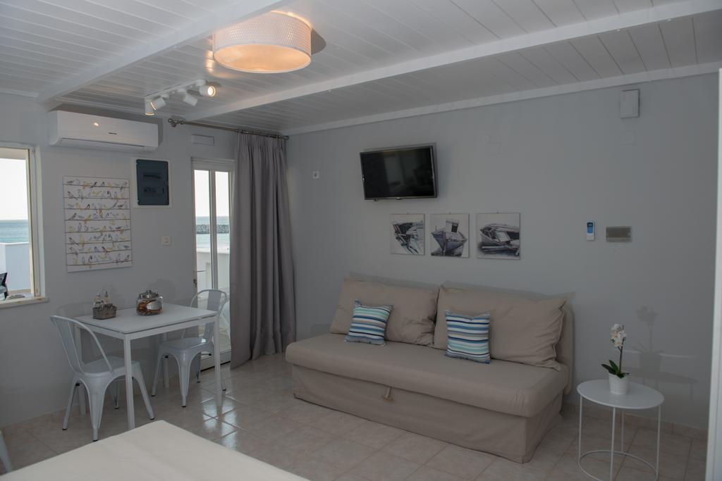 Golden Sun Apartment Кокинос Пиргос Екстериор снимка